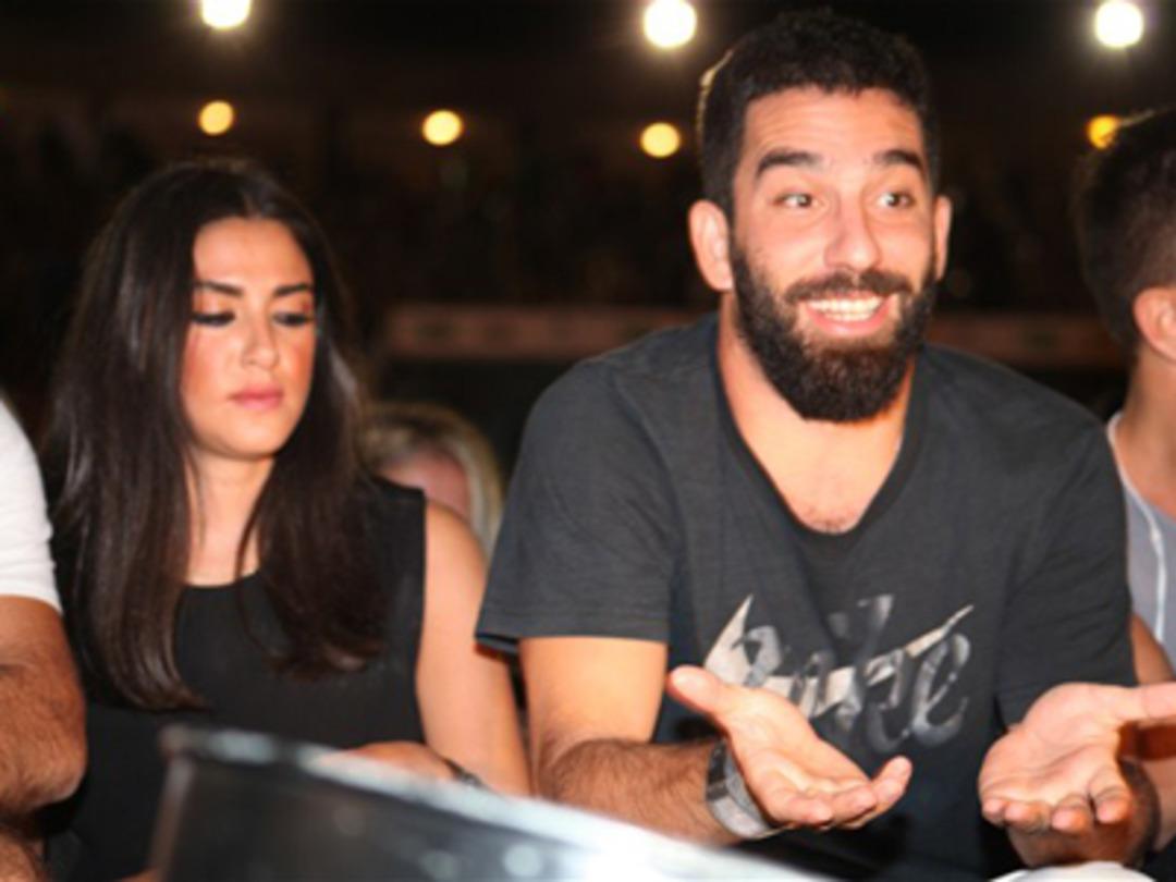 Megastar'dan Arda'ya şarkılı jest