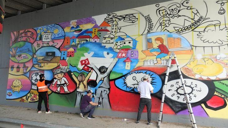 Başiskele’yi minik ressamların resimleri renklendiriyor G1