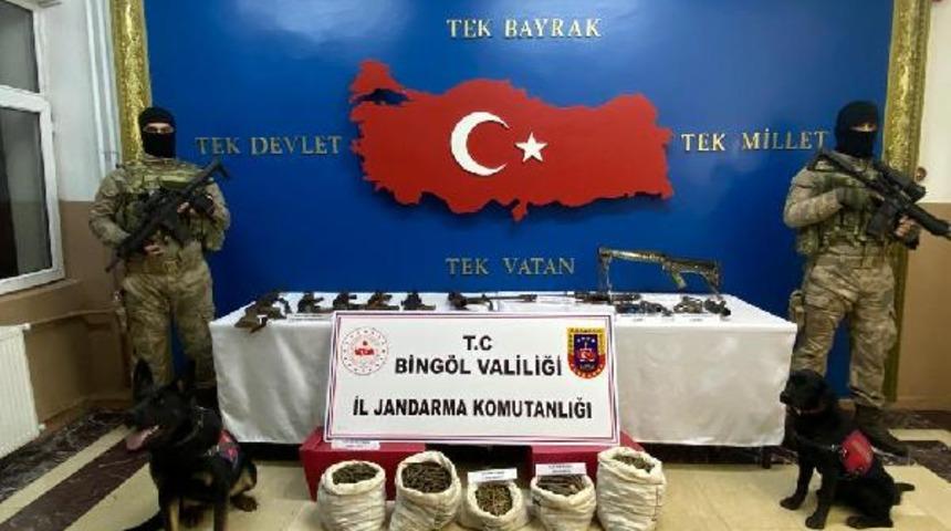 Bing&ouml;l'de &ccedil;ok sayıda silah ve m&uuml;himmat ele ge&ccedil;irildi