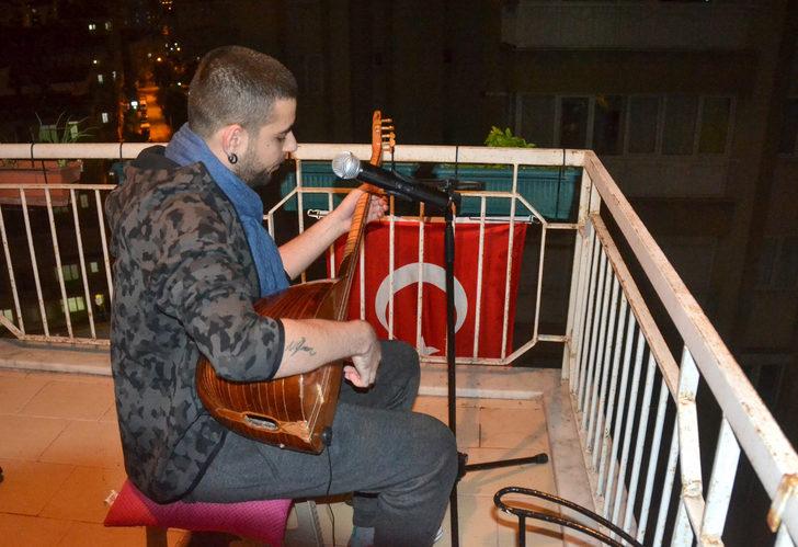 1 Mayıs balkon ve pencerelerde kutlandı  G1