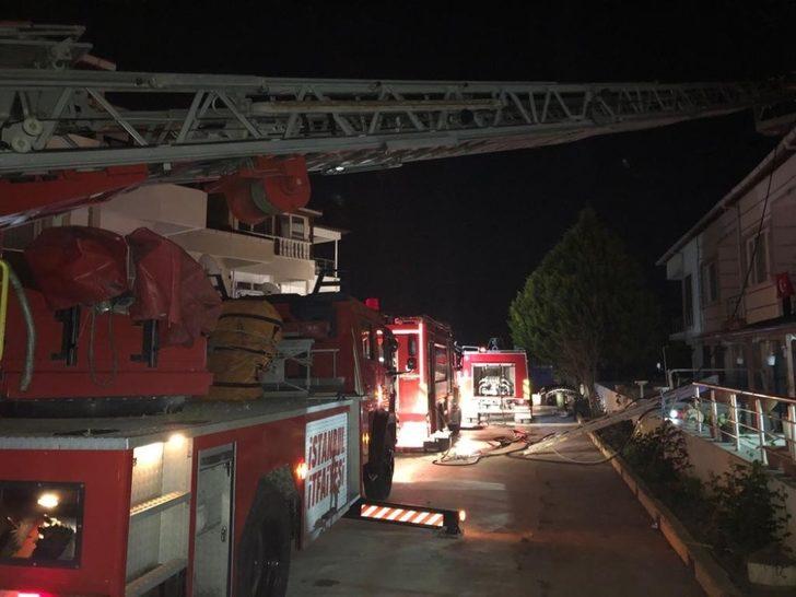 Silivri’de çatı yangını G2