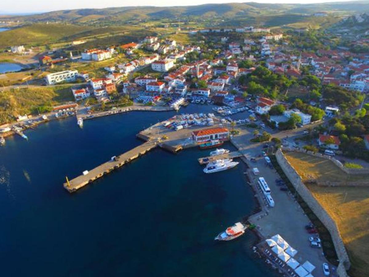 Koronavir&uuml;s Bozcaada'ya giremedi