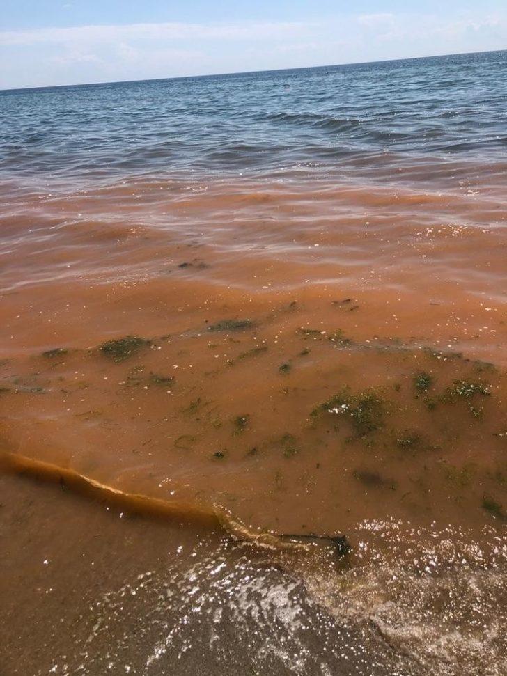 Silivri’de deniz kızıla büründü G3