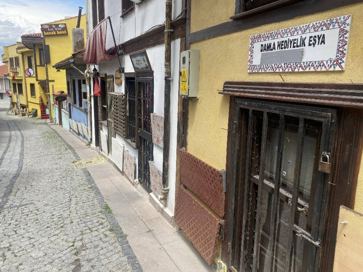 Tarihi mekan canlanmayı bekliyor