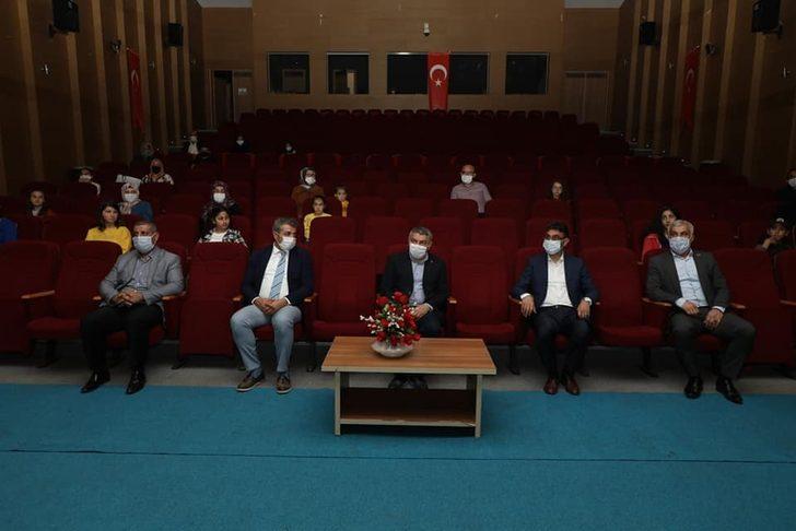 Hayallerindeki Dilovası’nı çizen çocuklar ödüllerini aldılar G2