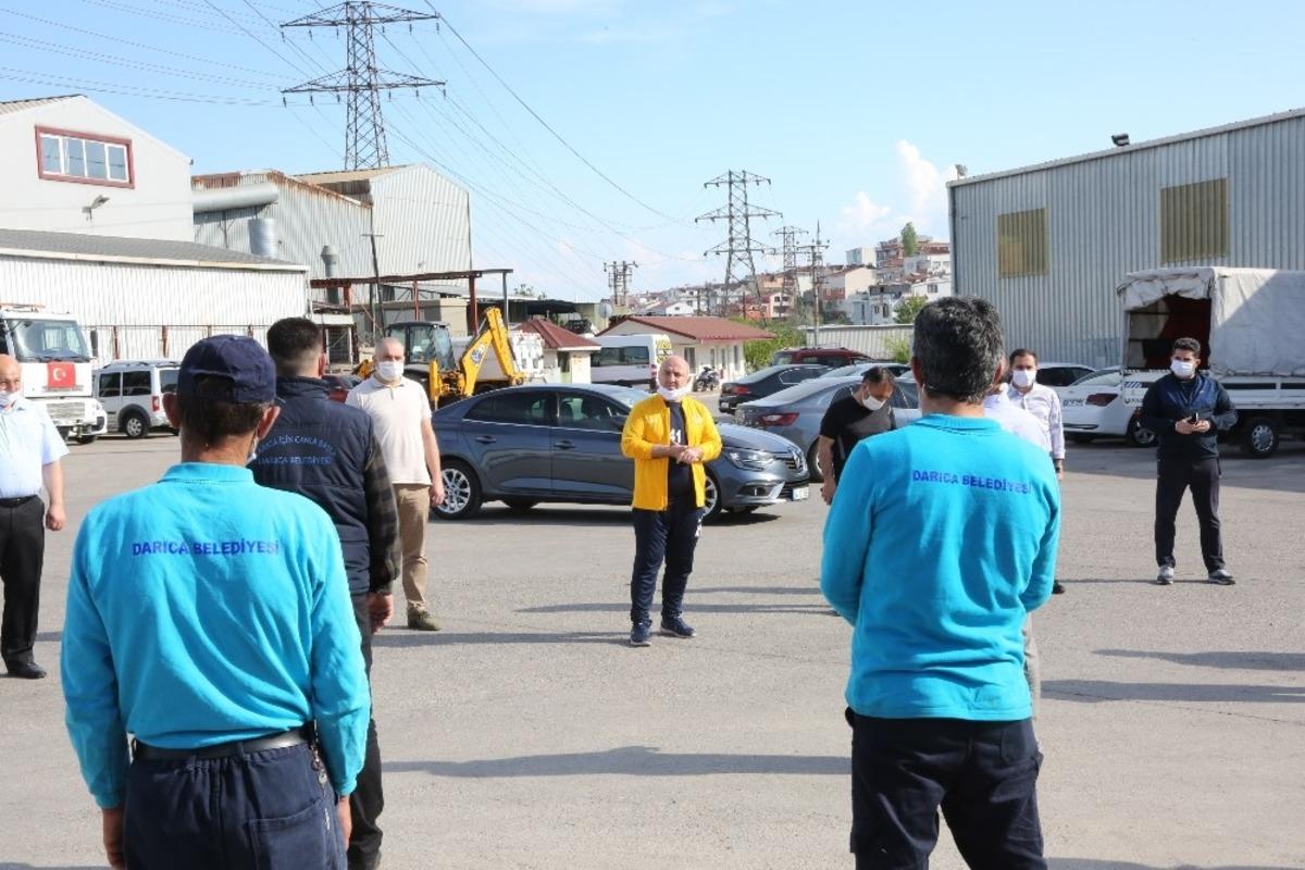 Başkan Bıyık, 1 Mayıs&rsquo;ta iş&ccedil;ileri unutmadı