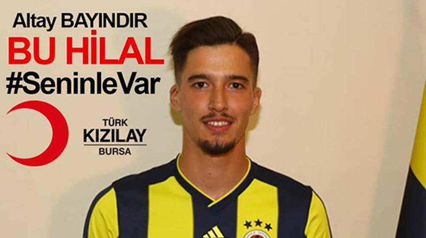 Fenerbahçe kalecisi Altay Bayındır'dan Türk Kızılay'ına bağış