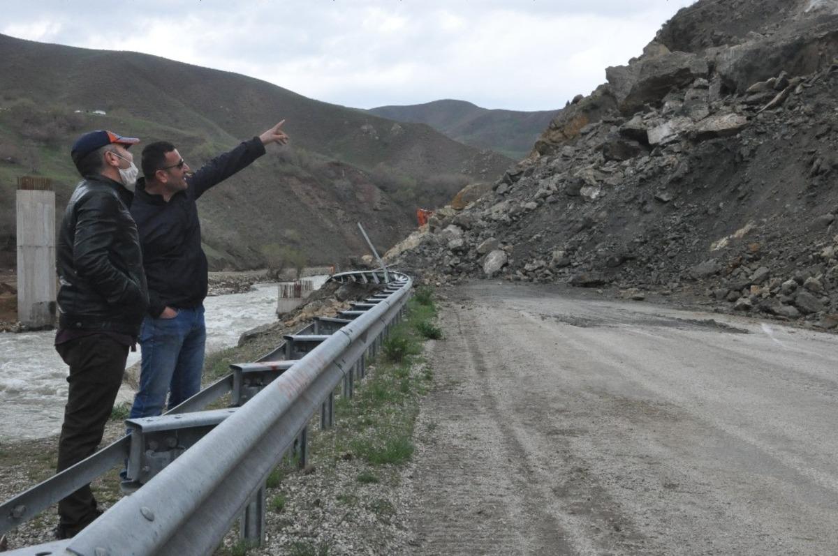 Y&uuml;ksekova-Van karayolunda heyelan