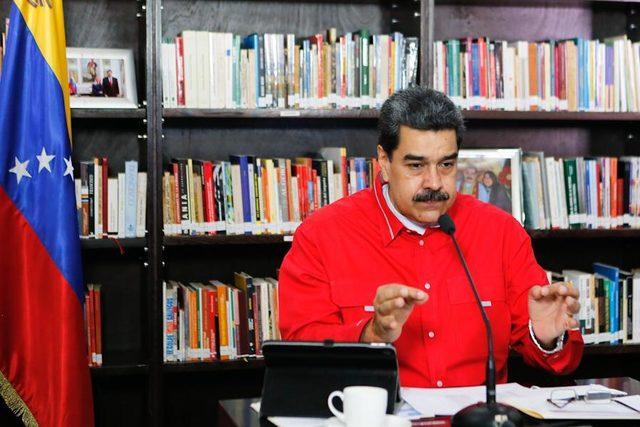 venezuela-lideri-maduroya-darbeyi-planlayan-abdli-yesil-bereli-asker-cikti_6028_dhaphoto1