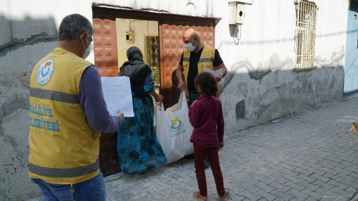 İhtiya&ccedil; sahibi ailelere iftarlık yemek
