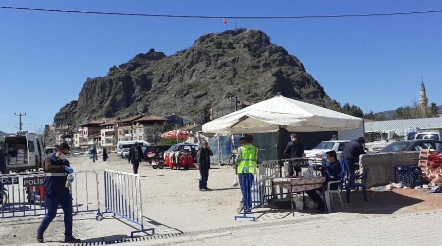 Osmancık&rsquo;ta pazar yerinde tedbirler s&uuml;r&uuml;yor