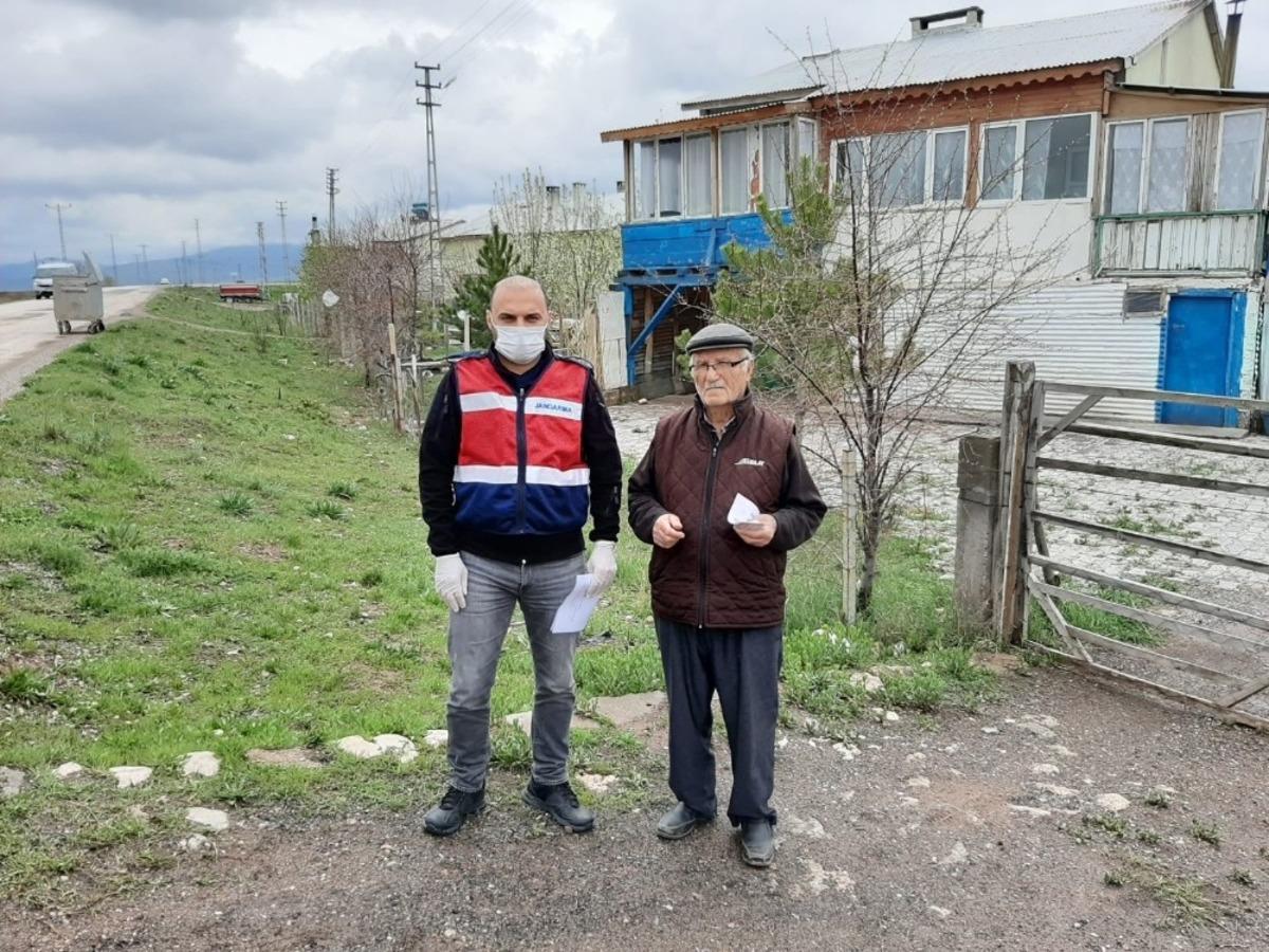 Engelli ve yaşlı aylıkları evlerinde &ouml;dendi