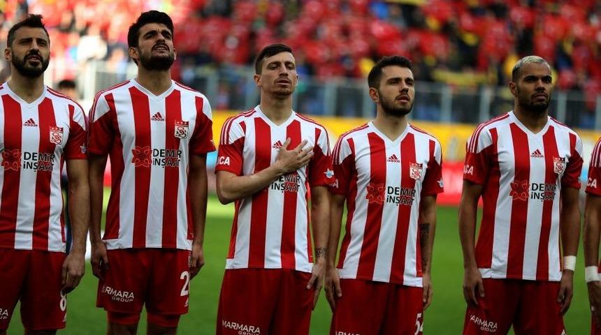 Emre Kılınç ile Sivasspor yolların ayrıldığını açıkladı