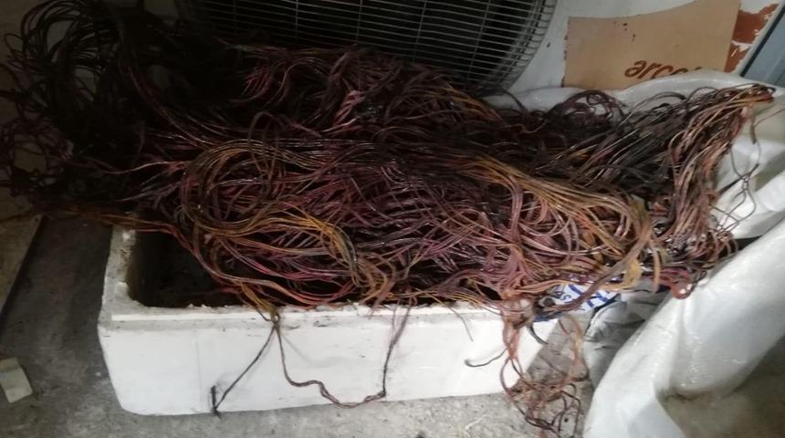 Kablo hırsızları tutuklandı