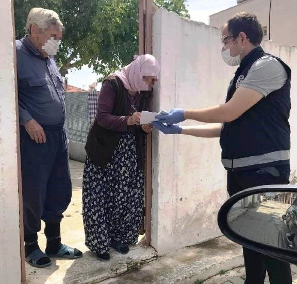 İncirliova&rsquo;da 580 vatandaşın maaşları evlerinde &ouml;dendi