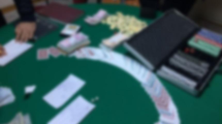 Gelecek Partisi &Ccedil;anakkale Kurucu İl Başkanı kumar baskınında yakalandı