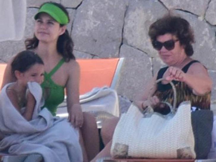 Beren Saat'ten fotoğraflı yanıt G3