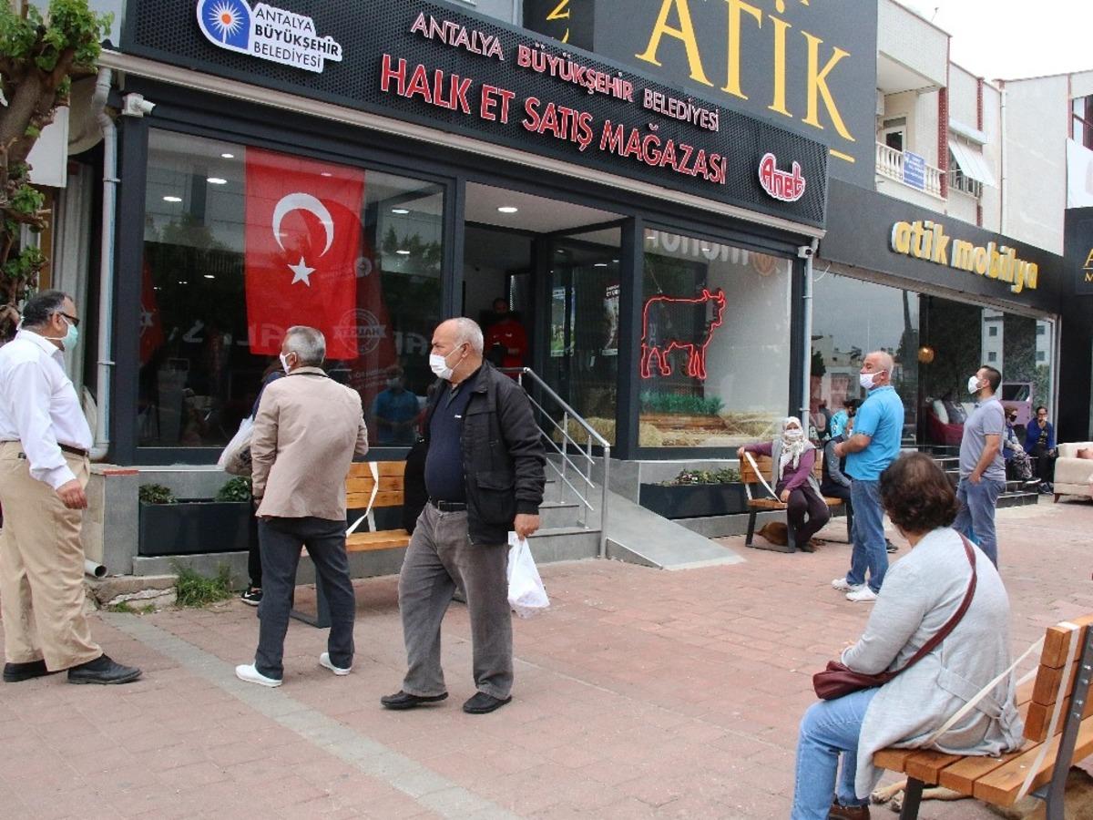 Halk Et Kepez&rsquo;de 4 ayda 68 bin kilo et satıldı