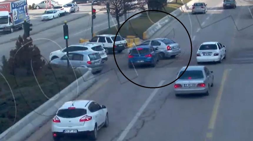 Bir anlık dikkatsizlik kazaya neden oldu