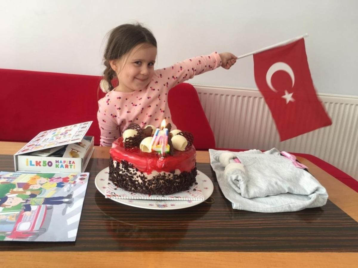 Jandarmadan doğum g&uuml;n&uuml; s&uuml;rprizi