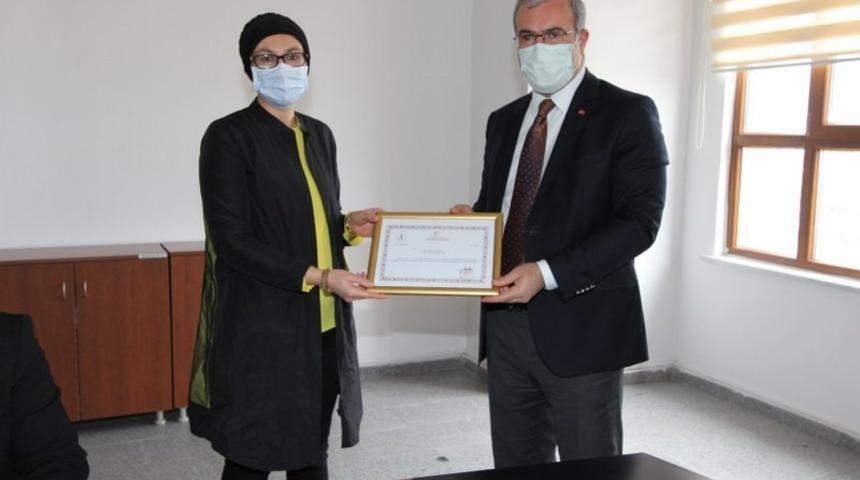 G&ouml;rev s&uuml;releri tamamlanan &uuml;yelere teşekk&uuml;r belgesi