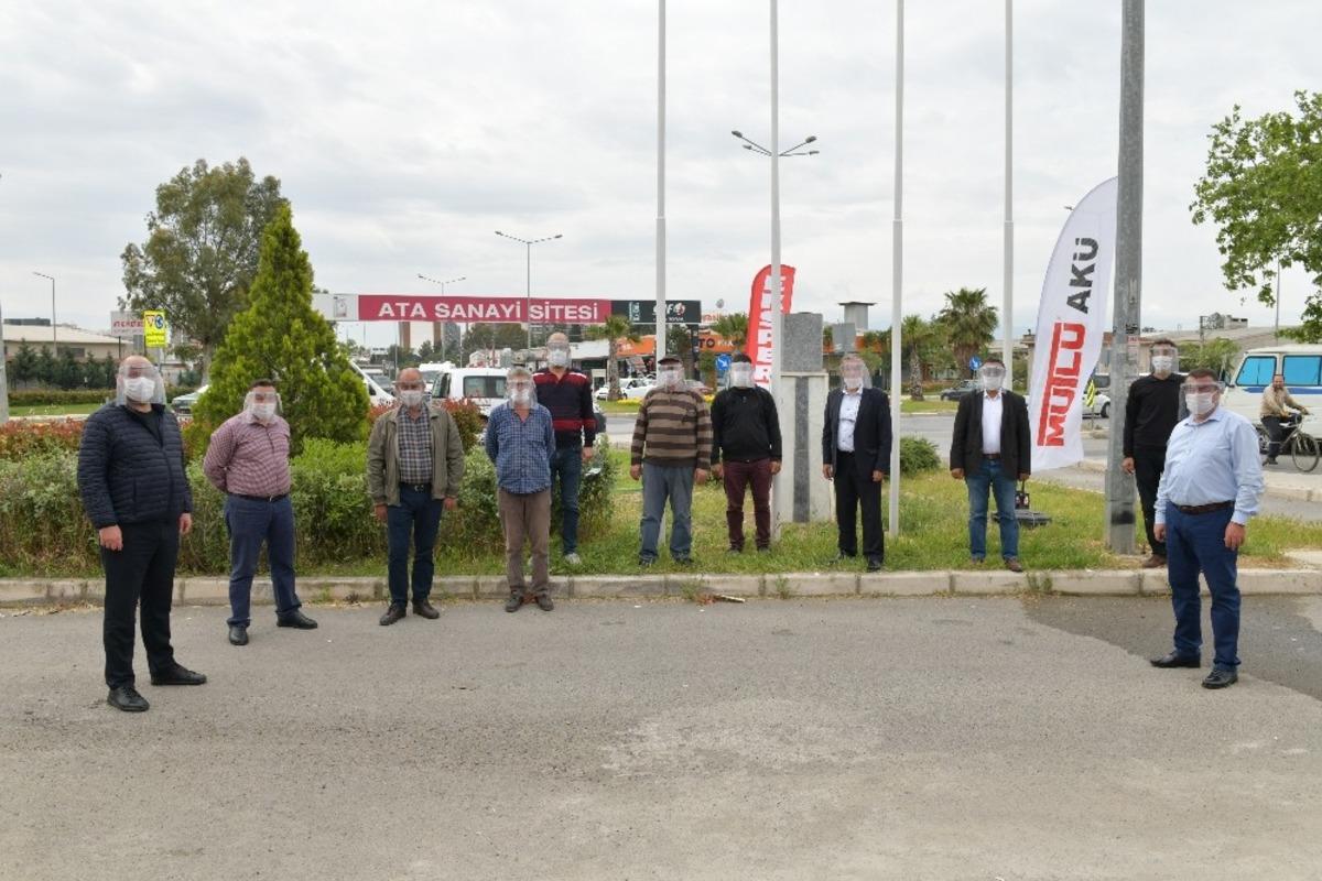 Başkan Utku G&uuml;mr&uuml;k&ccedil;&uuml;&rsquo;den taksicilere siperlik