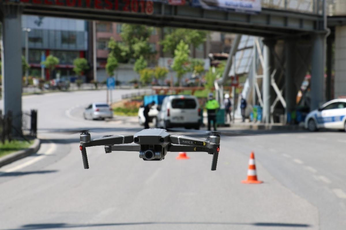 Boş cadde ve sokaklar havadan g&ouml;r&uuml;nt&uuml;lendi