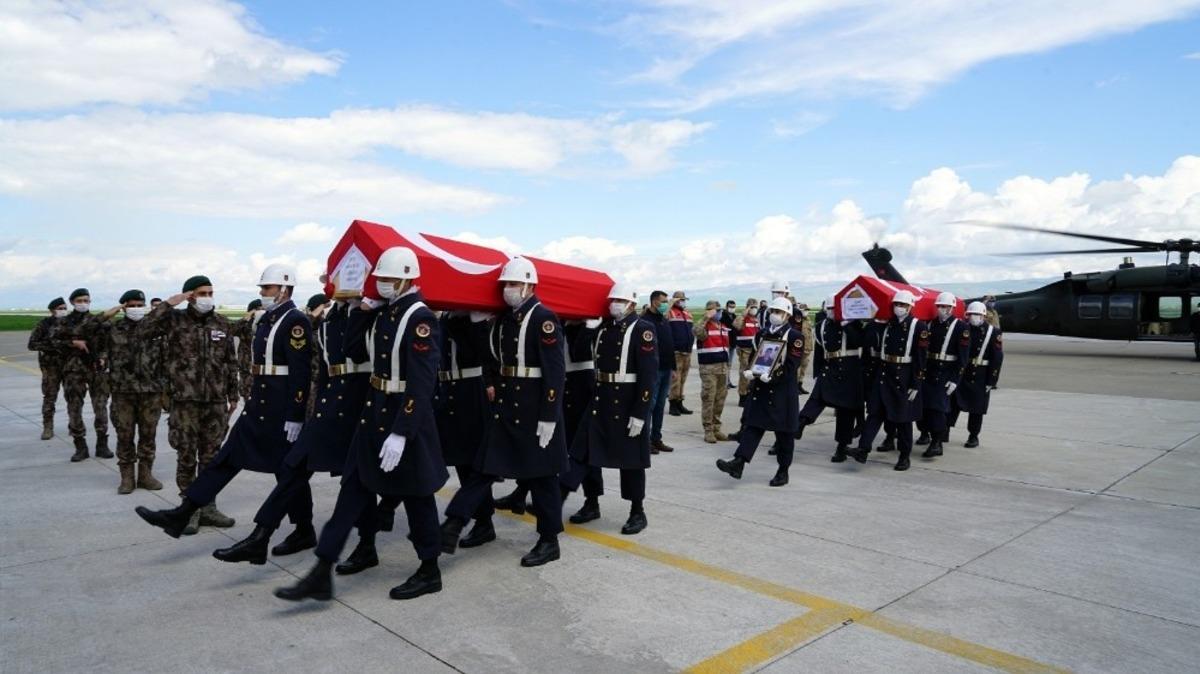 Bitlis şehitleri i&ccedil;in Muş&rsquo;ta uğurlama t&ouml;reni d&uuml;zenlendi
