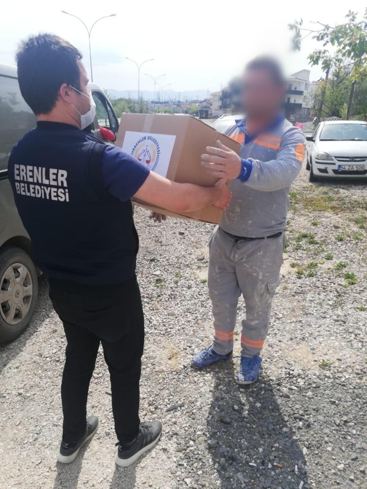 Erenler Belediyesi  vatandaşının yanında olmaya devam ediyor