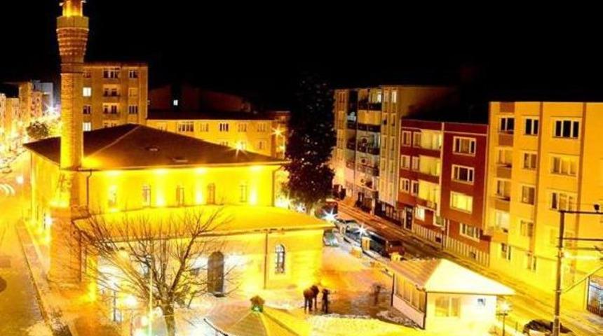 Bursa'nın Karacabey ilçesinde ezan erken okundu, binlerce kişi orucunu bozdu