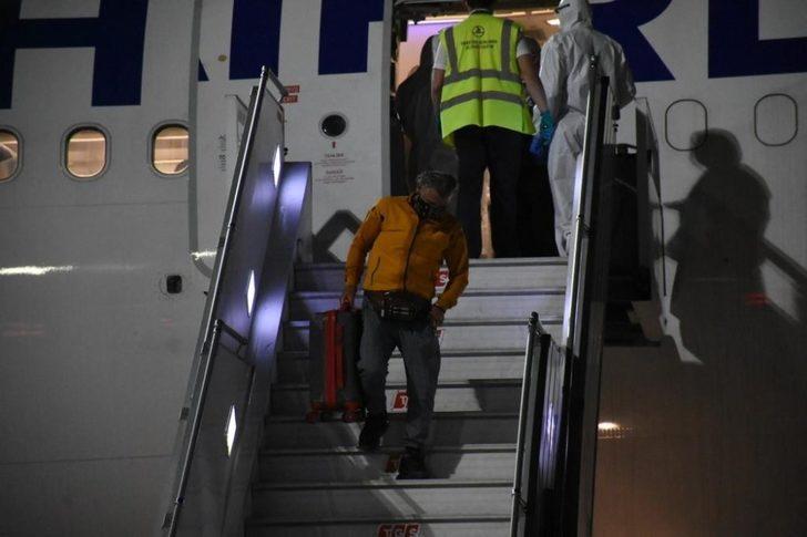 Burkina Faso’dan getirilen 122 Türk vatandaşı İzmir’de karantinaya alındı G1