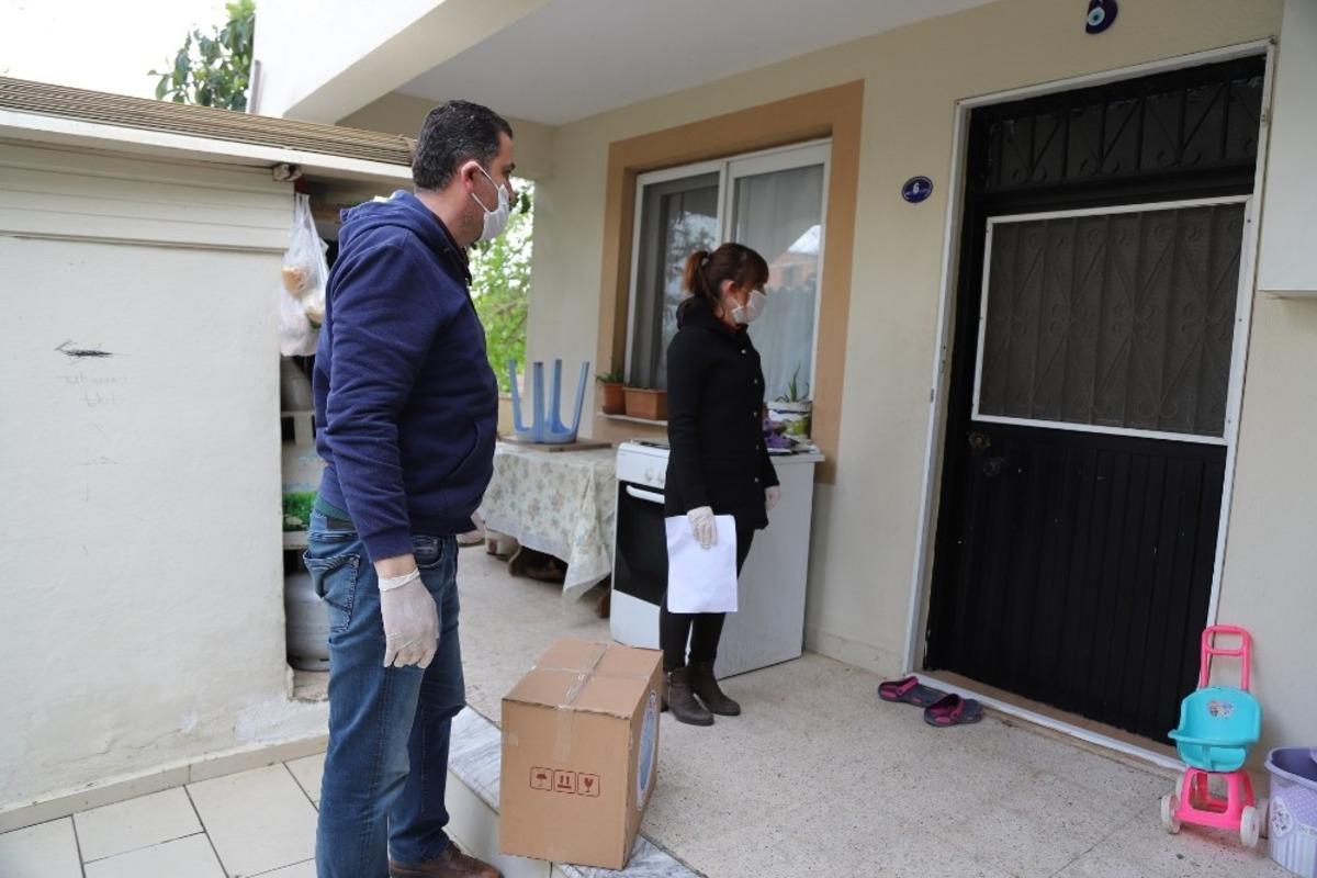 Menderes&rsquo;te ihtiya&ccedil; sahipleri unutulmuyor