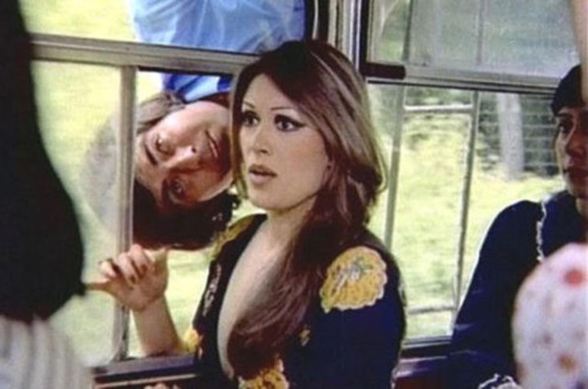 G&uuml;lşen Bubikoğlu yıllara meydan okuyor! G&uuml;ndem oldu