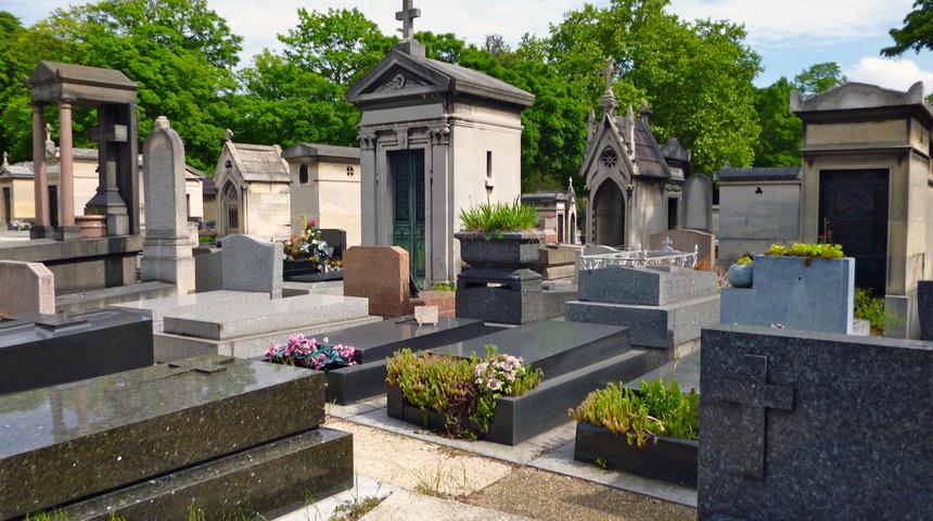 Fransa'da mezarlık krizi: Müslümanları gömecek yer yok