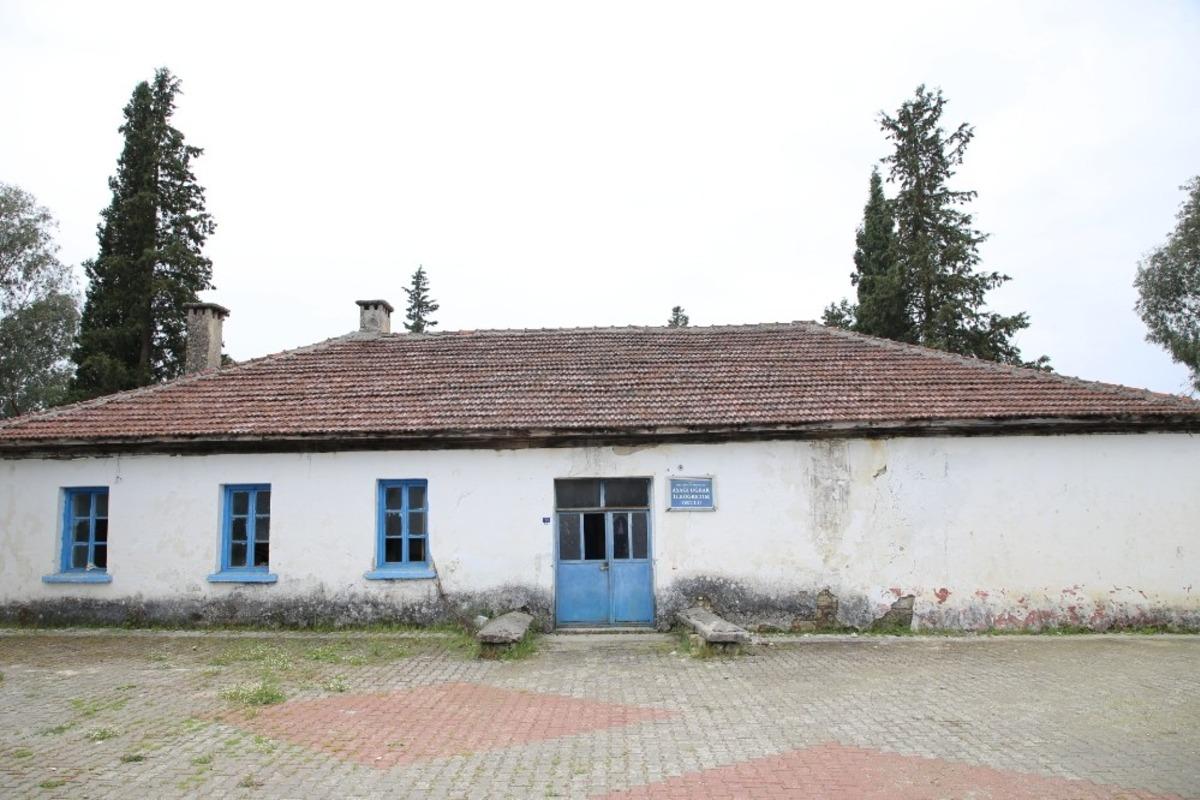 Kaş&rsquo;ta eski okul binaları hayat buluyor
