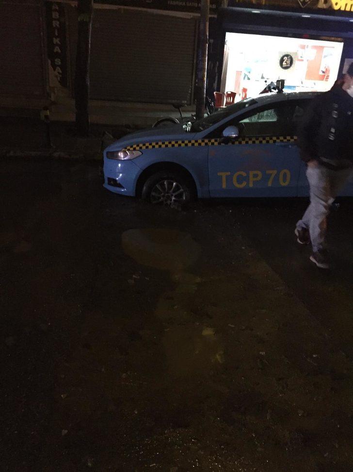 Aşırı yağış sonrası çöken yola böyle düştü G4