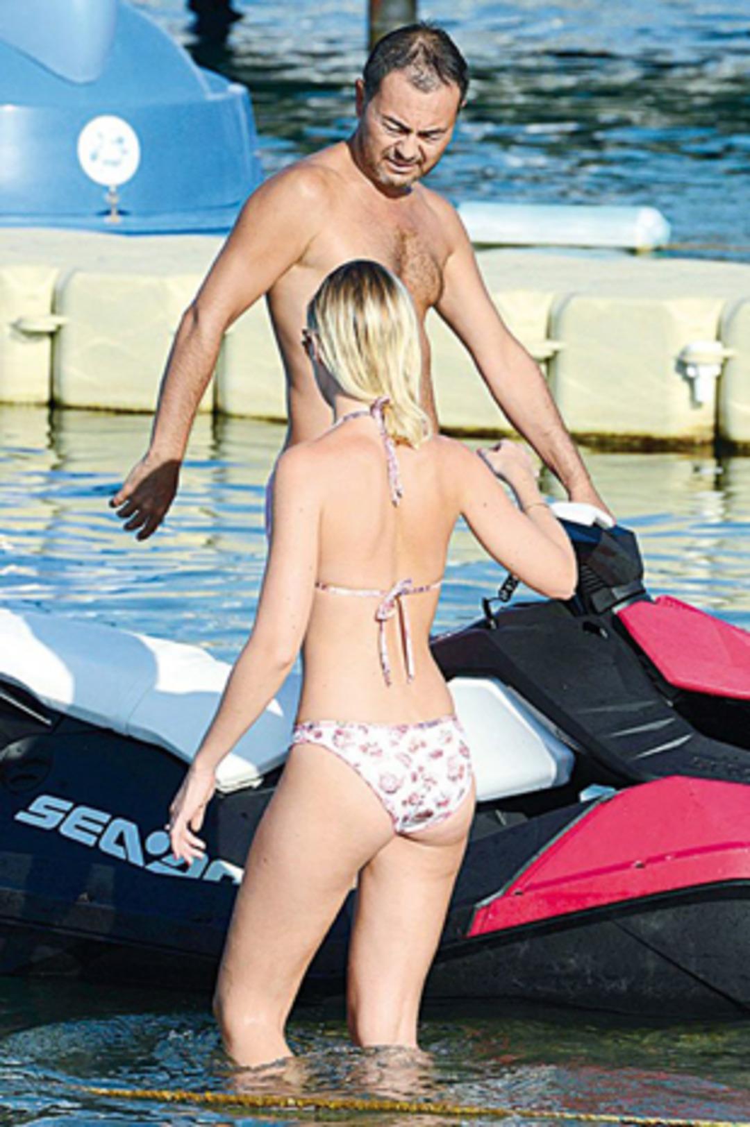 Serdar Orta&ccedil; ile eşinin Jet-Ski keyfi