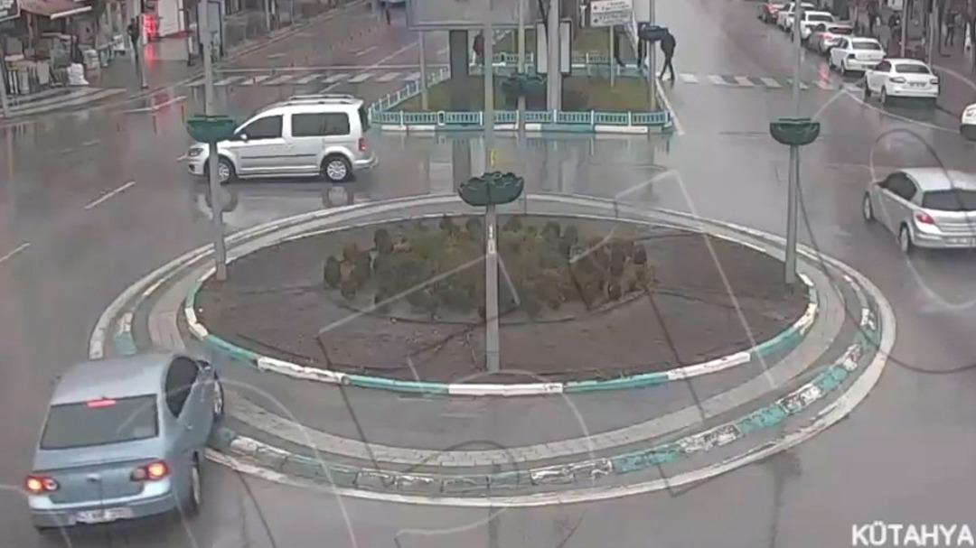 Aşırı hız ve dikkatsizlik kazalara davetiye &ccedil;ıkarttı