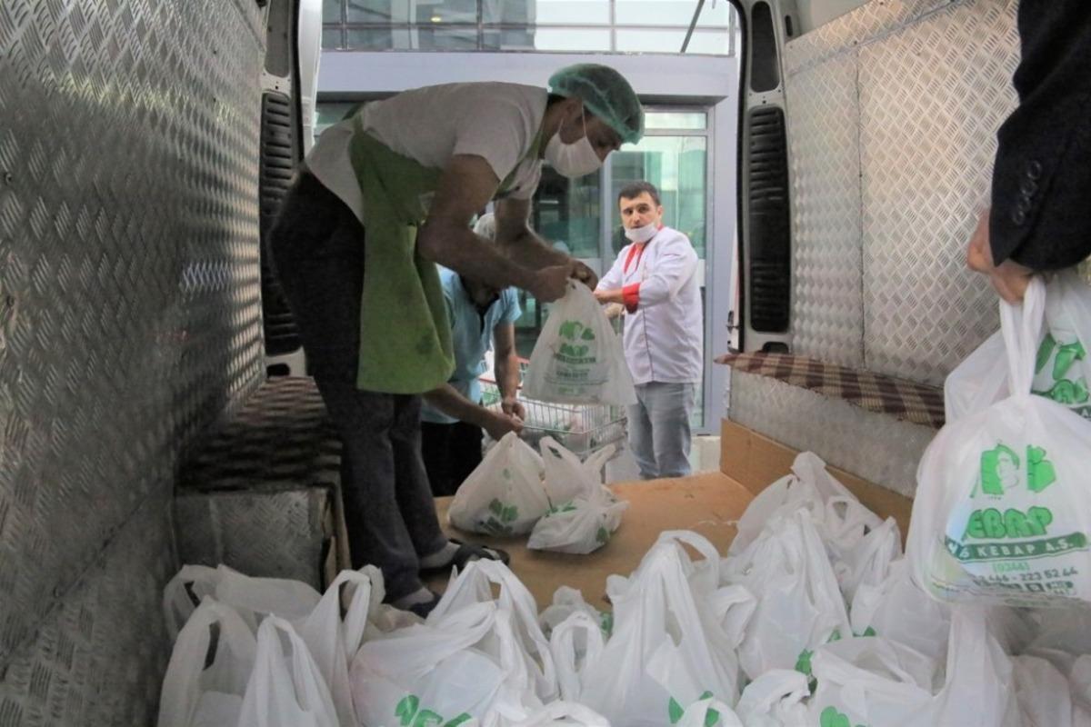 Bilgin&rsquo;den sağlık &ccedil;alışanlarına jest
