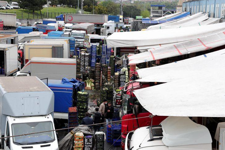 Yasak sonrası İstanbul Meyve Sebze Hali'nde büyük yoğunluk G5