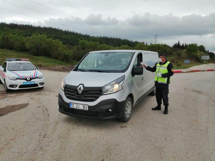 Çan’da trafik haftası nedeniyle jandarmadan sürücülere anlamlı broşür G1