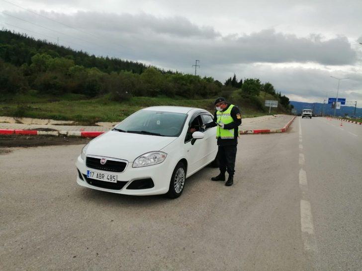 Çan’da trafik haftası nedeniyle jandarmadan sürücülere anlamlı broşür G2