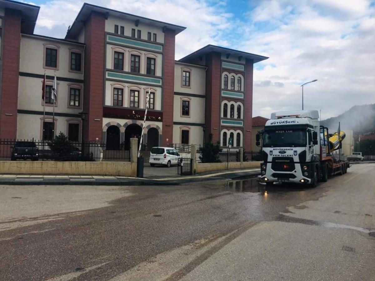 Nallıhan&rsquo; da dezenfekte &ccedil;alışmaları devam ediyor