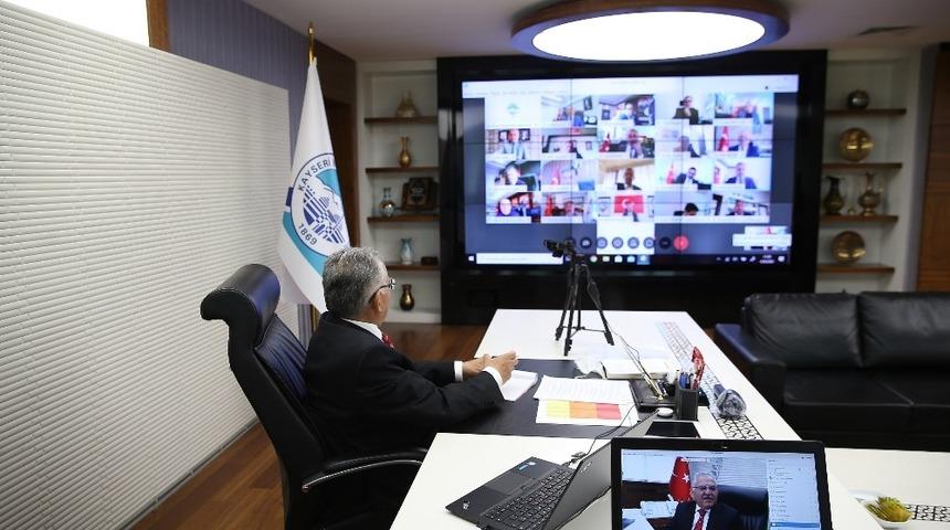 Başkan B&uuml;y&uuml;kkılı&ccedil;, il&ccedil;e belediye başkanları ile detaylı bir toplantı ger&ccedil;ekleştirdi