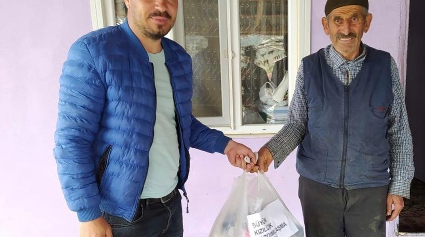 G&ouml;n&uuml;ll&uuml;lerden ihtiya&ccedil; sahiplerine gıda yardımı