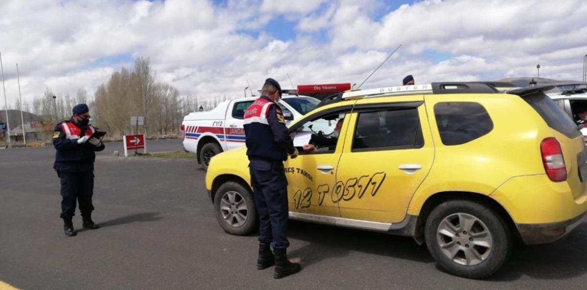 Paland&ouml;ken il&ccedil;e jandarma trafik ekiplerinden Trafik Haftası&rsquo;nda uygulama