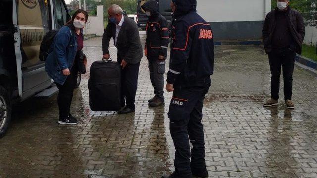 14 günlük gözetim süresinden güzel haber: 14 kişi evlerine uğurlandı