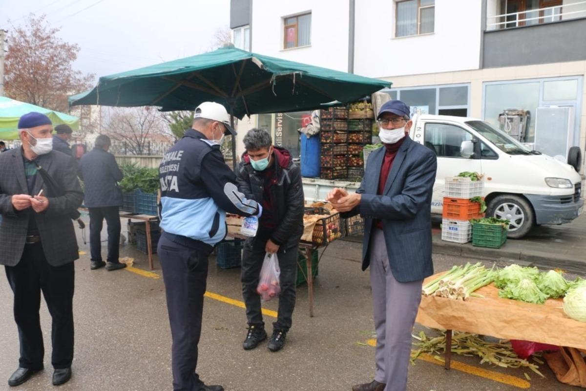 Aşkale&rsquo;de 7 hafta sonra pazar kuruldu