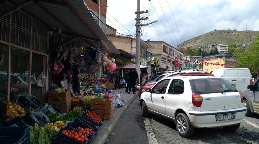Kulp&rsquo;ta kısıtlama kalktı, vatandaşlar dışarı akın etti