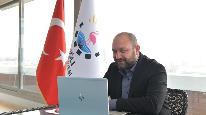 Başkan G&uuml;mr&uuml;k&ccedil;&uuml; muhtarlarla online toplantıda buluştu